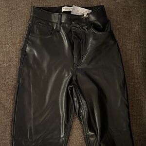Abercrombie black faux leather 90’s straight  size 25/0